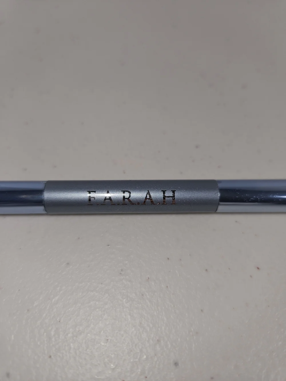 New FARAH Double-Ended Eyeshadow Brush - Light Blue